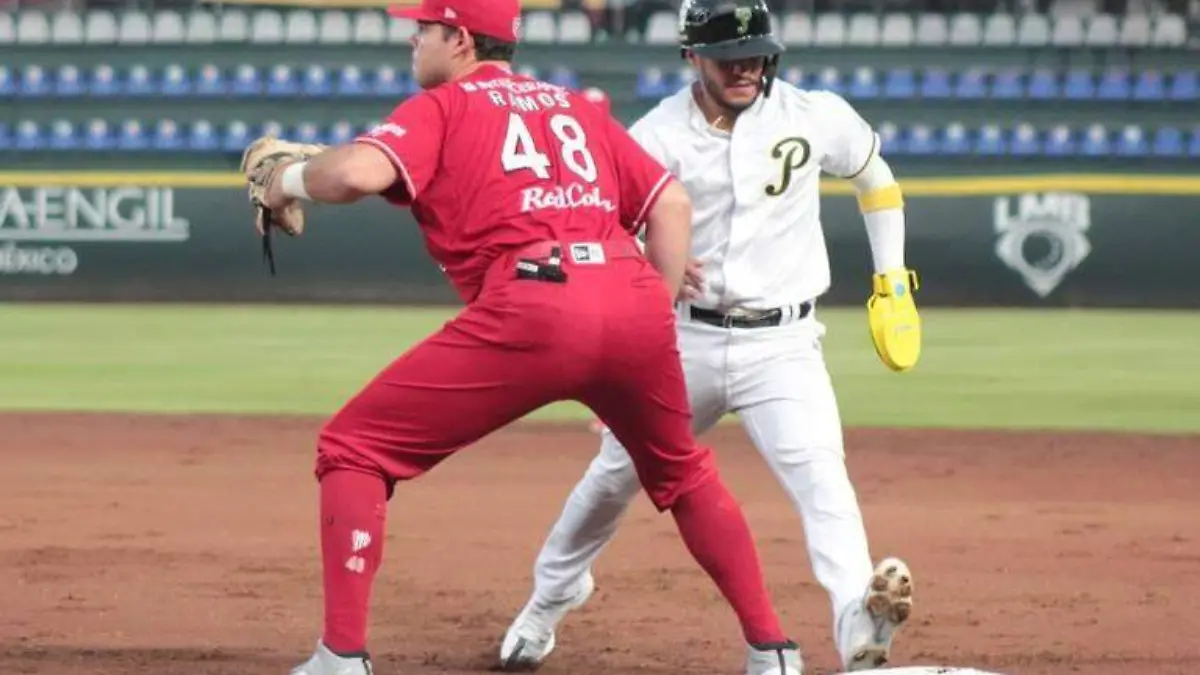 Con un par de jonrones, los Pericos despachan a Diablos